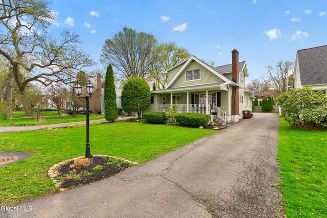 1528 Myron Street, Niskayuna, NY 12309