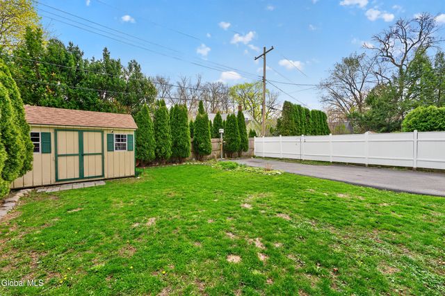 1528 Myron Street, Niskayuna, NY 12309