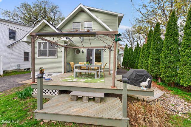 1528 Myron Street, Niskayuna, NY 12309