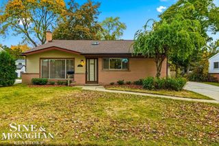 21437 Hillside Drive, Clinton Township, MI 48035