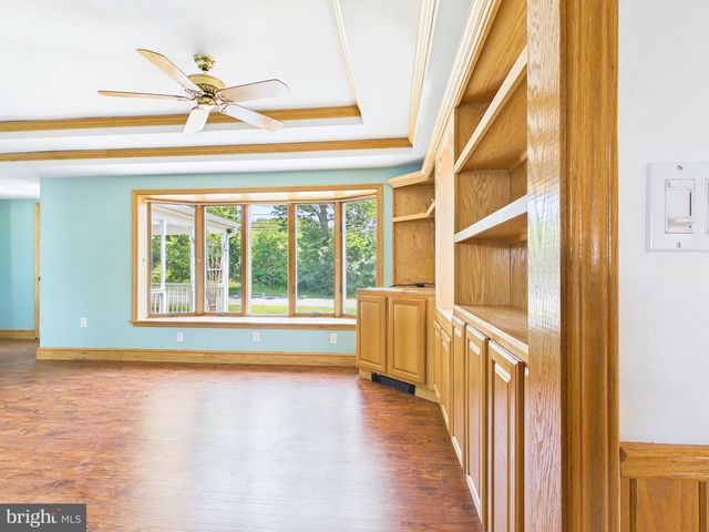 8664 JONESTOWN RD, Grantville, PA 17028