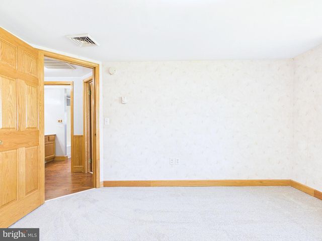 8664 JONESTOWN RD, Grantville, PA 17028
