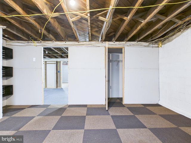 8664 JONESTOWN RD, Grantville, PA 17028