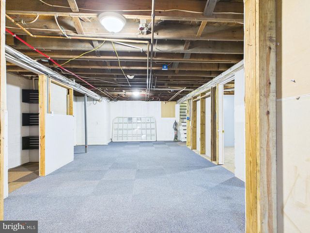 8664 JONESTOWN RD, Grantville, PA 17028