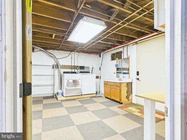 8664 JONESTOWN RD, Grantville, PA 17028