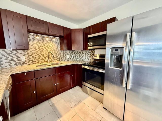 4109 W WALLACE AVENUE, Tampa, FL 33611