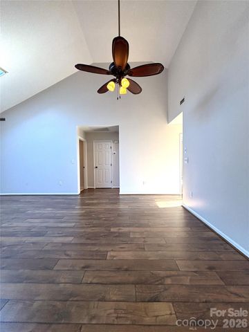 1754 12th Street NE, Hickory, NC 28601