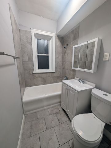 1020 W 68th Street 1W, Chicago, IL 60621