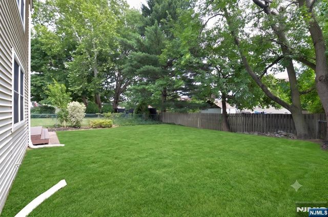 1-06 Lambert Road, Fair Lawn, NJ 07410