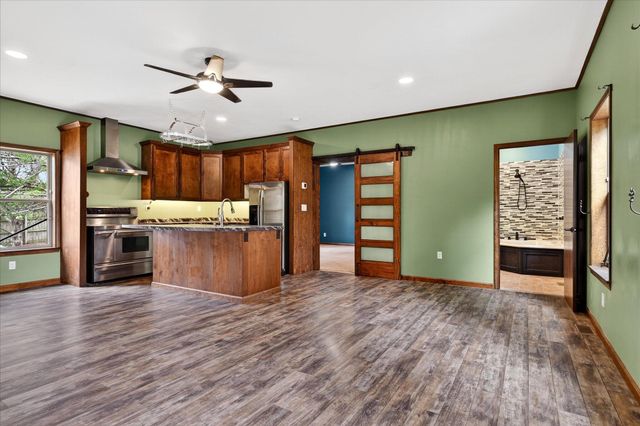 751 S Farm Road 197, Springfield, MO 65809