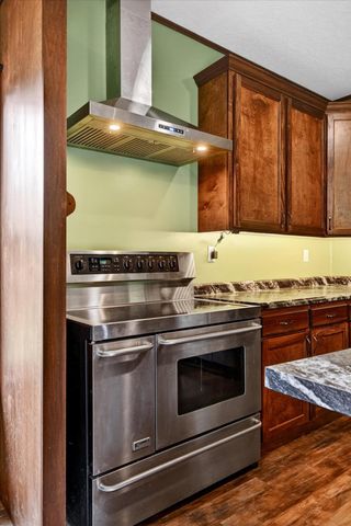 751 S Farm Road 197, Springfield, MO 65809