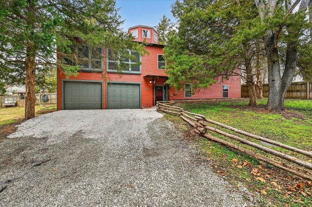 751 S Farm Road 197, Springfield, MO 65809