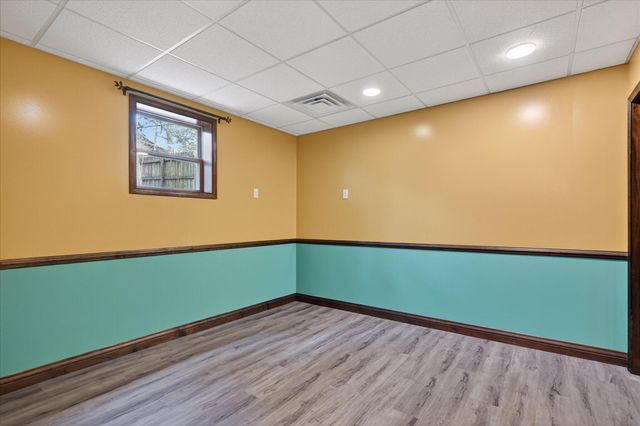 751 S Farm Road 197, Springfield, MO 65809