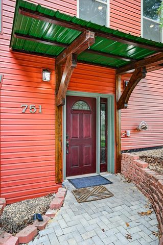 751 S Farm Road 197, Springfield, MO 65809