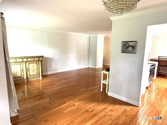 10 Tara Drive 10, Brookfield, CT 06804