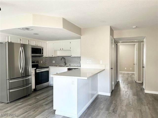 8410 Eldora Avenue 2080, Las Vegas, NV 89117