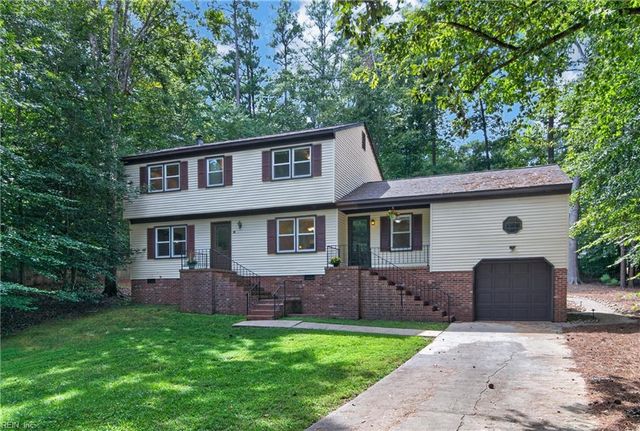 102 Castle LN, Williamsburg, VA 23185