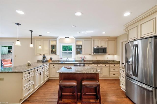 102 Castle LN, Williamsburg, VA 23185