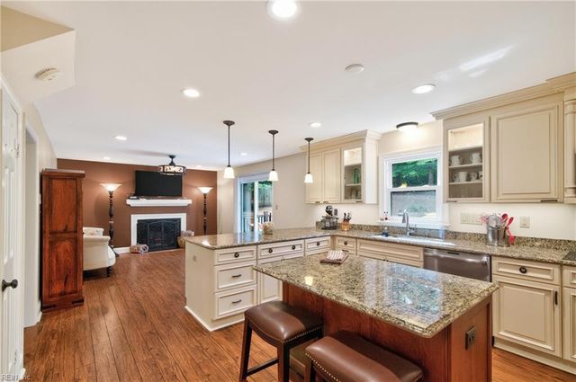 102 Castle LN, Williamsburg, VA 23185