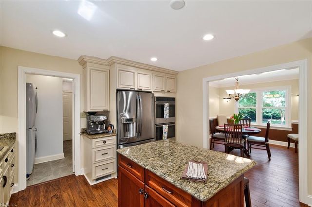 102 Castle LN, Williamsburg, VA 23185