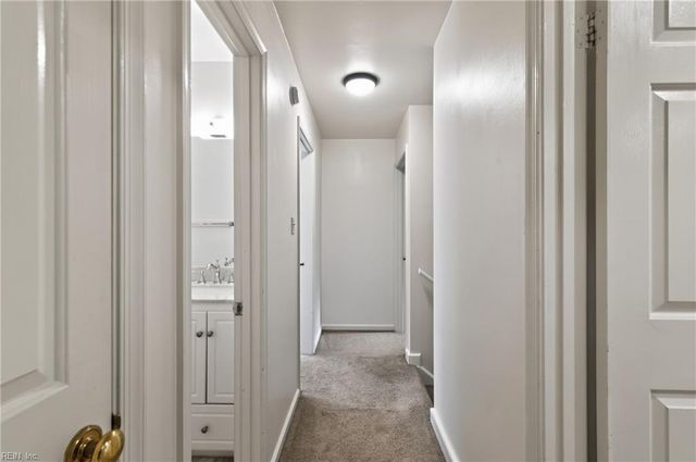 102 Castle LN, Williamsburg, VA 23185