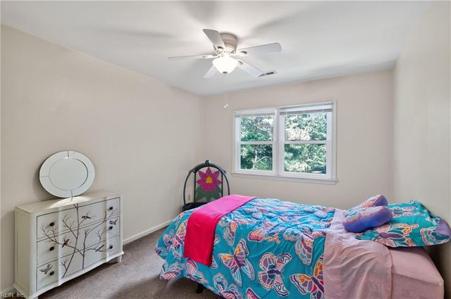 102 Castle LN, Williamsburg, VA 23185