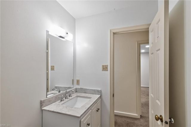 102 Castle LN, Williamsburg, VA 23185