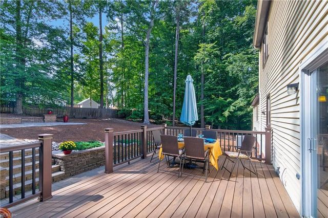 102 Castle LN, Williamsburg, VA 23185