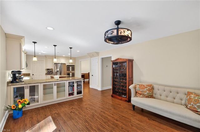 102 Castle LN, Williamsburg, VA 23185