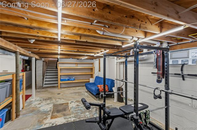 18905 Maplewood Street, Livonia, MI 48152