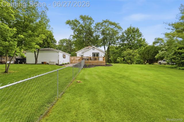 18905 Maplewood Street, Livonia, MI 48152