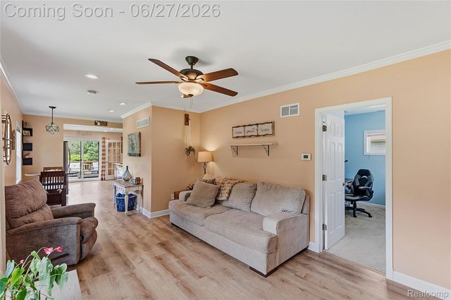 18905 Maplewood Street, Livonia, MI 48152