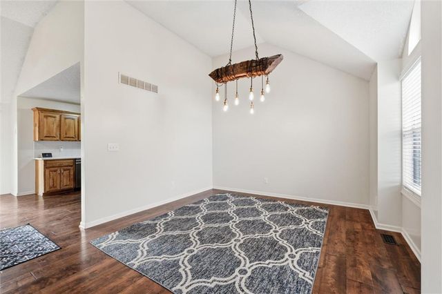 12411 Live Oak Circle, Peculiar, MO 64078