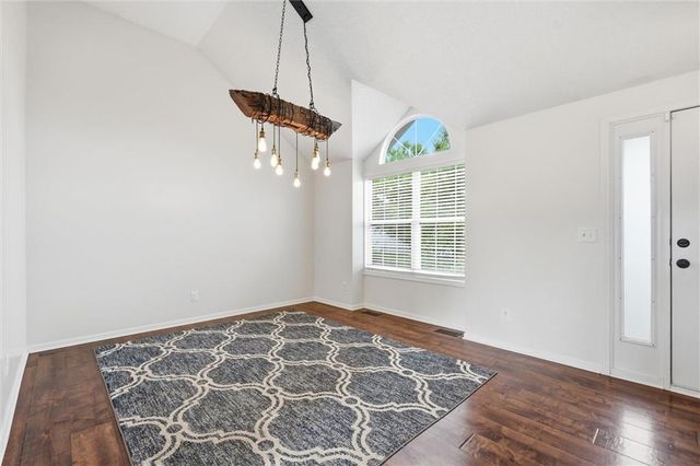 12411 Live Oak Circle, Peculiar, MO 64078