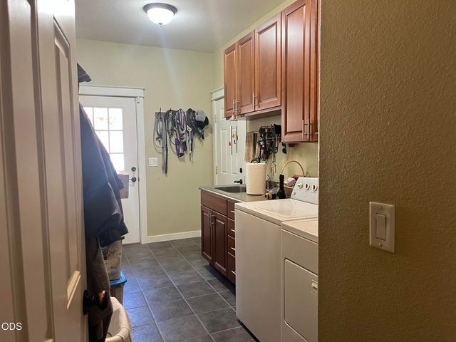 158 Rockingham Circle, Eagle Point, OR 97524