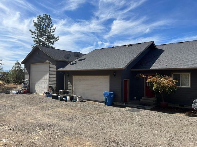 158 Rockingham Circle, Eagle Point, OR 97524