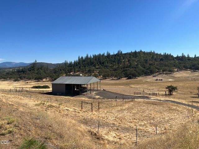 158 Rockingham Circle, Eagle Point, OR 97524