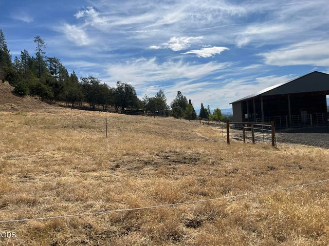158 Rockingham Circle, Eagle Point, OR 97524