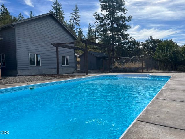158 Rockingham Circle, Eagle Point, OR 97524