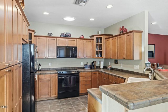 158 Rockingham Circle, Eagle Point, OR 97524