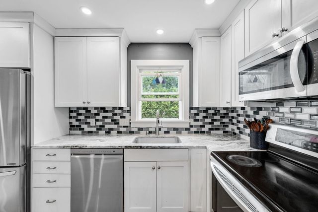 4 Lafayette Drive, Jericho, VT 05465