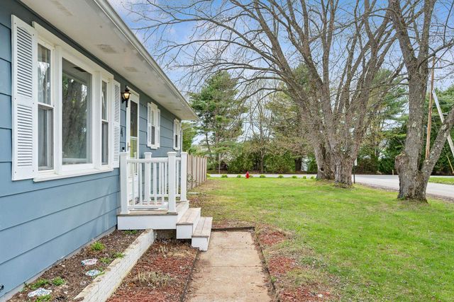 4 Lafayette Drive, Jericho, VT 05465