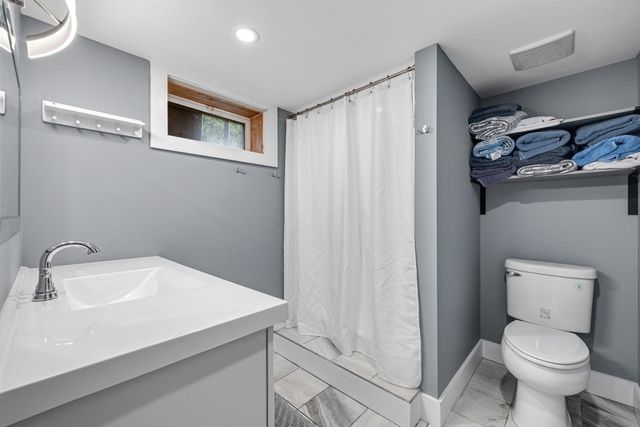 4 Lafayette Drive, Jericho, VT 05465