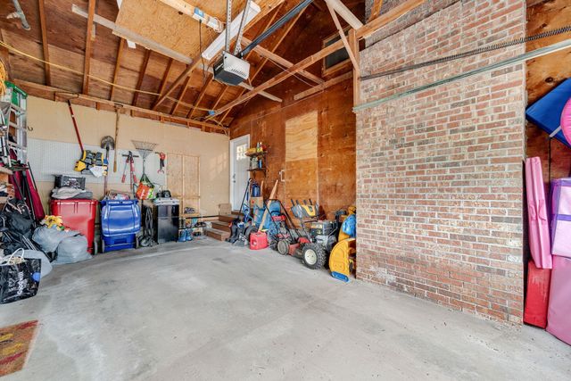 4 Lafayette Drive, Jericho, VT 05465