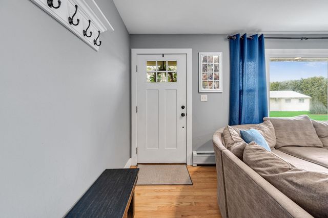 4 Lafayette Drive, Jericho, VT 05465