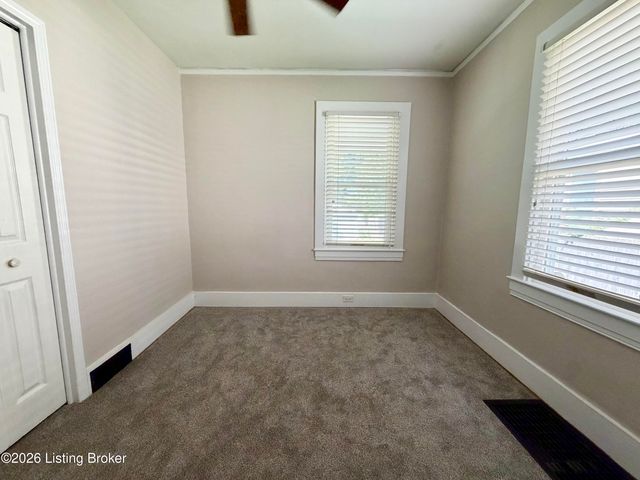 1104 Barret Ave, Louisville, KY 40204
