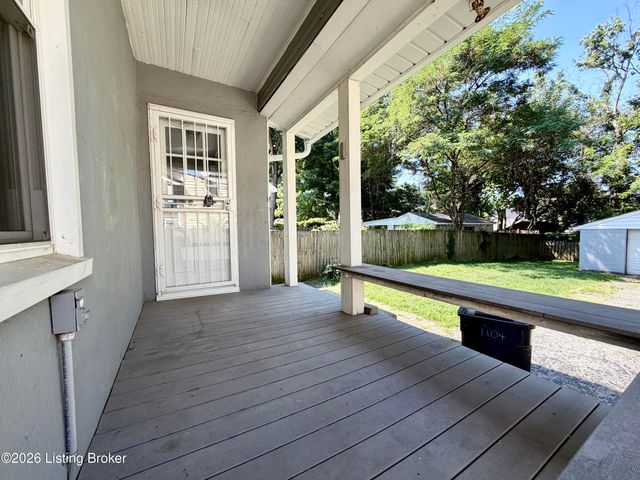 1104 Barret Ave, Louisville, KY 40204