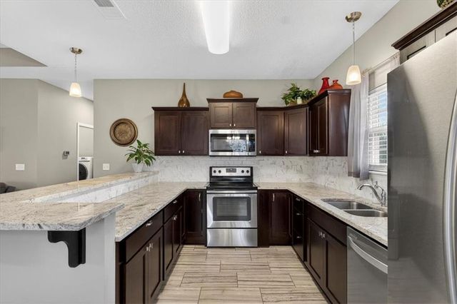 12709 E 48th Street S, Independence, MO 64055