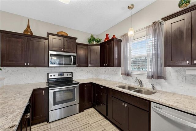 12709 E 48th Street S, Independence, MO 64055