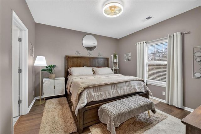 12709 E 48th Street S, Independence, MO 64055